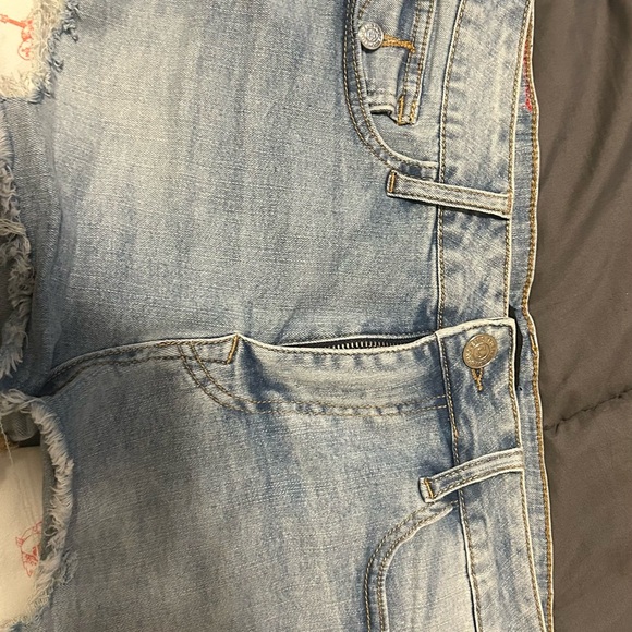 Stylish Light Blue Denim Shorts - Picture 1 of 2
